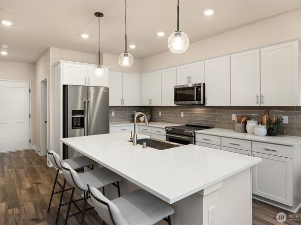 6901 NE 184th Lane 306, Kenmore WA 98028