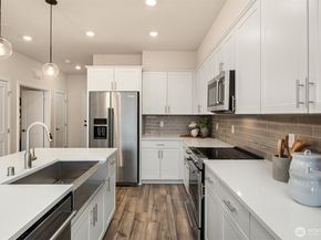 6901 NE 184th Lane 306, Kenmore WA 98028