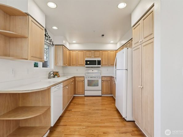 217 112th Street SW D103, Everett WA 98204