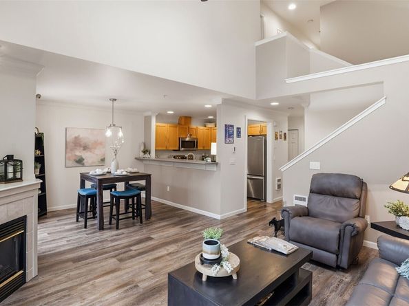 2001 120th Place SE 2105, Everett WA 98208