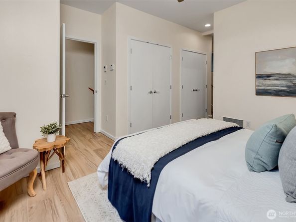 7721 15th Avenue NW A, Seattle WA 98117