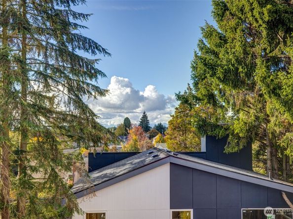 7721 15th Avenue NW A, Seattle WA 98117