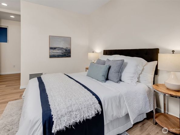 7721 15th Avenue NW A, Seattle WA 98117