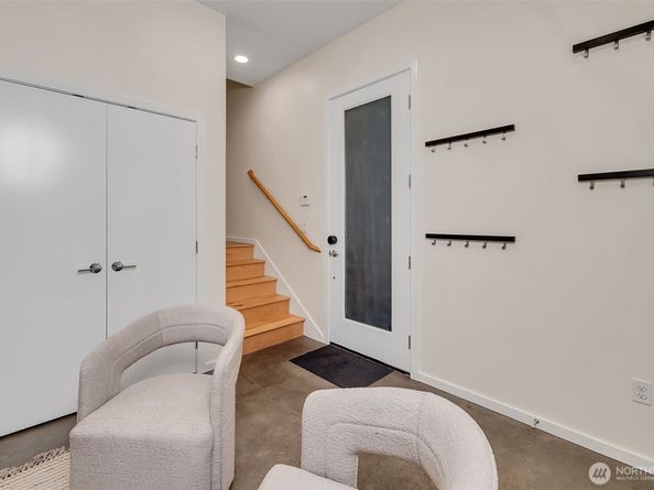 7721 15th Avenue NW A, Seattle WA 98117