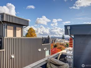 7721 15th Avenue NW A, Seattle WA 98117