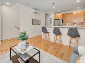 7721 15th Avenue NW A, Seattle WA 98117