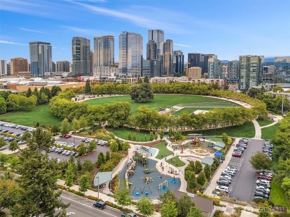 379 100th Avenue NE A, Bellevue WA 98004