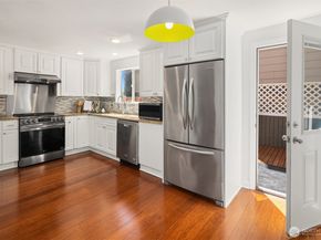 379 100th Avenue NE A, Bellevue WA 98004