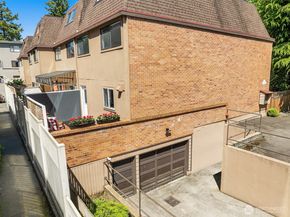 379 100th Avenue NE A, Bellevue WA 98004