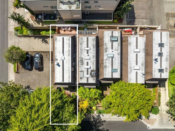 379 100th Avenue NE A, Bellevue WA 98004