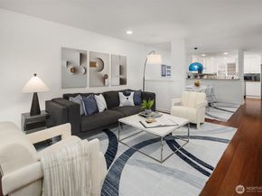 379 100th Avenue NE A, Bellevue WA 98004