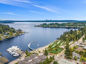 379 100th Avenue NE A, Bellevue WA 98004