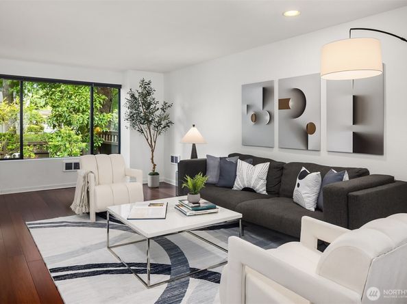 379 100th Avenue NE A, Bellevue WA 98004