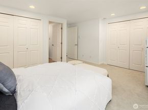 379 100th Avenue NE A, Bellevue WA 98004