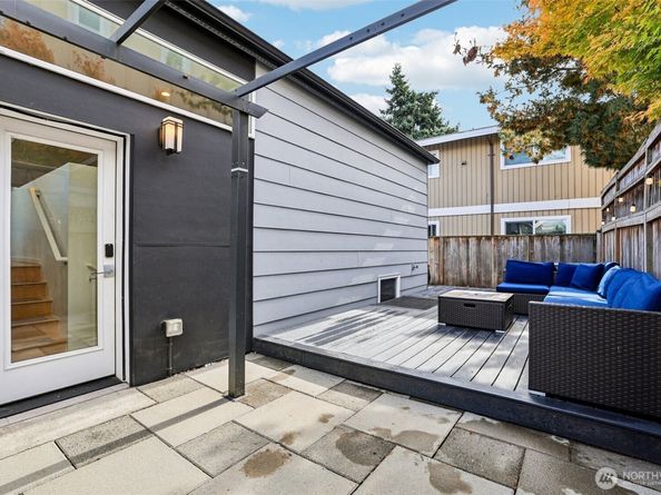 3053 62nd Avenue SW, Seattle WA 98116