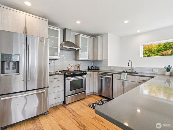 3053 62nd Avenue SW, Seattle WA 98116