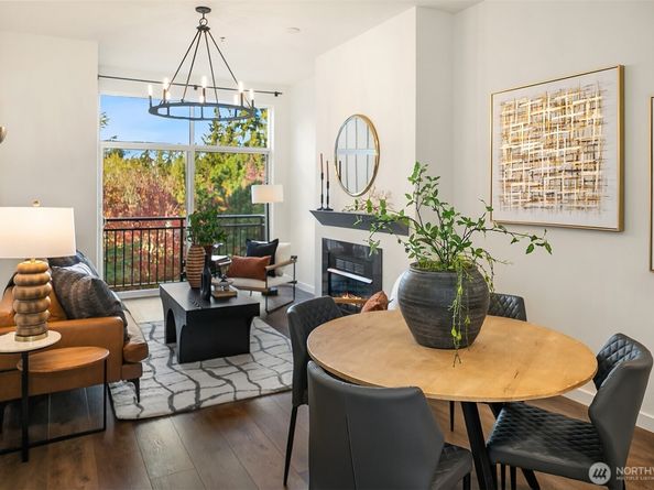 521 7th Avenue 403, Kirkland WA 98033