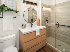 521 7th Avenue 403, Kirkland WA 98033