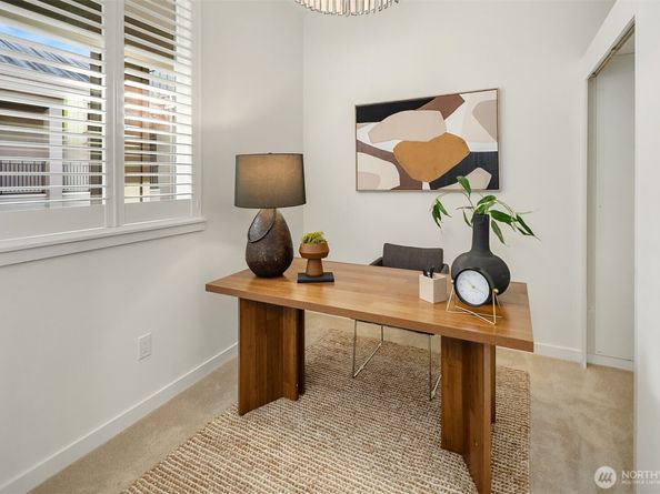 521 7th Avenue 403, Kirkland WA 98033