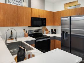 521 7th Avenue 403, Kirkland WA 98033