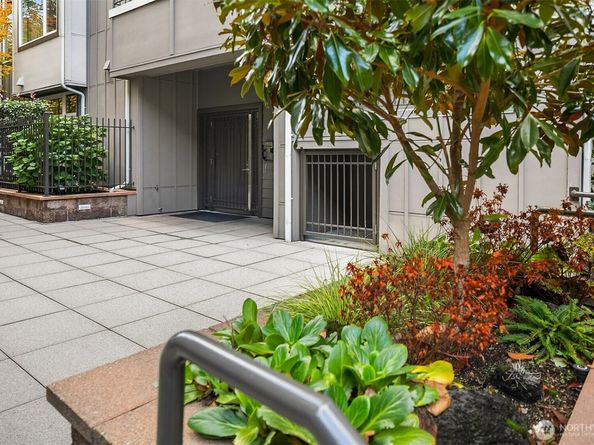 521 7th Avenue 403, Kirkland WA 98033