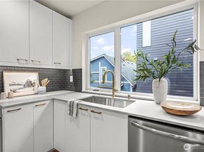 4107 25th Avenue SW, Seattle WA 98106