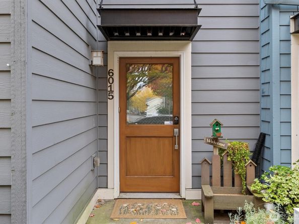 6015 Lanham Place SW, Seattle WA 98126