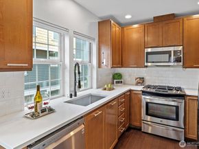 6015 Lanham Place SW, Seattle WA 98126