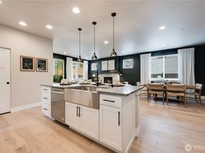 18429 Meridian Avenue SE CR 25, Bothell WA 98012