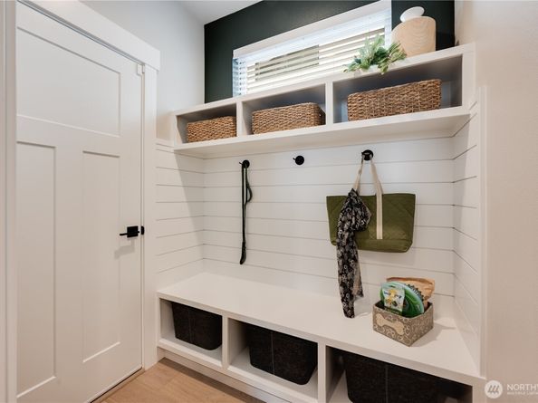 18429 Meridian Avenue SE CR 25, Bothell WA 98012