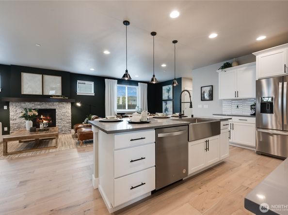 18429 Meridian Avenue SE CR 25, Bothell WA 98012
