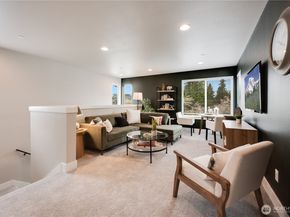 18429 Meridian Avenue SE CR 25, Bothell WA 98012
