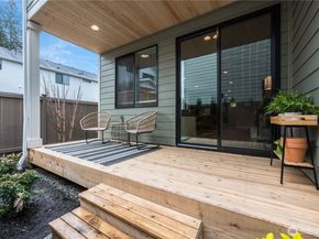 18429 Meridian Avenue SE CR 25, Bothell WA 98012