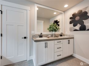 18429 Meridian Avenue SE CR 25, Bothell WA 98012