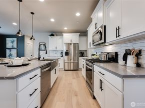 18429 Meridian Avenue SE CR 25, Bothell WA 98012