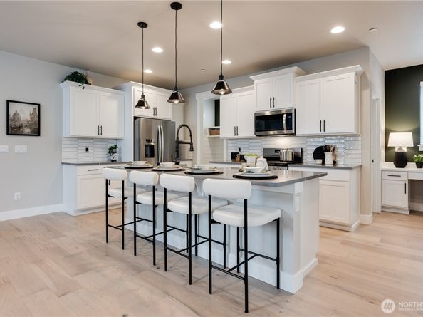18429 Meridian Avenue SE CR 25, Bothell WA 98012