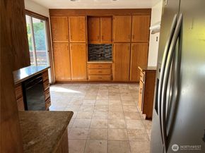 15237 NE 3rd Street, Bellevue WA 98007