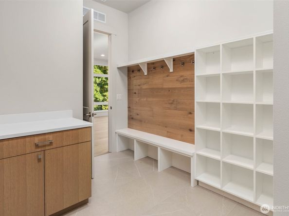 21041 SE 80th Street, Issaquah WA 98027