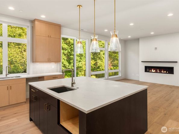 21041 SE 80th Street, Issaquah WA 98027