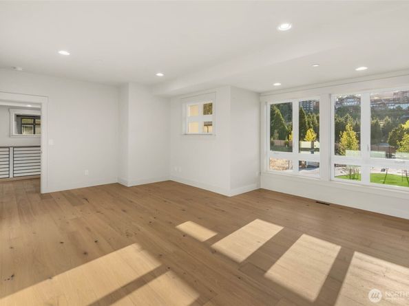 21041 SE 80th Street, Issaquah WA 98027