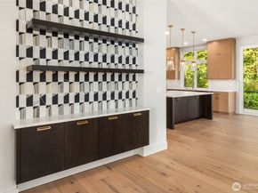 21041 SE 80th Street, Issaquah WA 98027