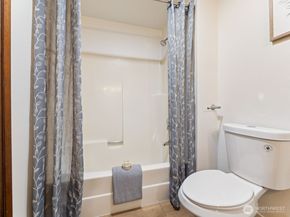 1913 M Street NE 1913, Auburn WA 98002