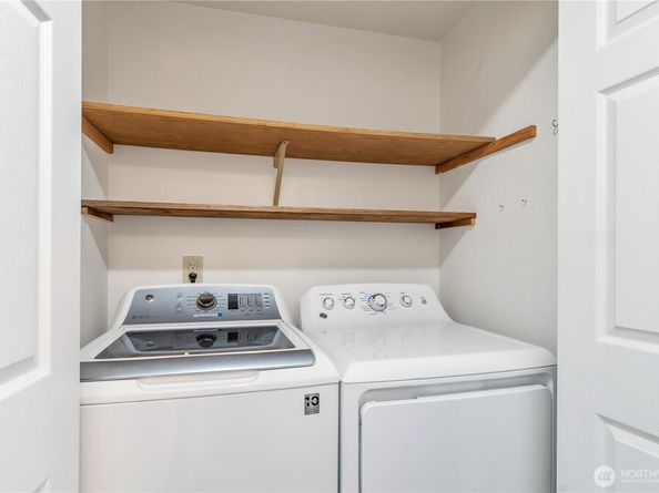19404 Bothell Way B304, Bothell WA 98011