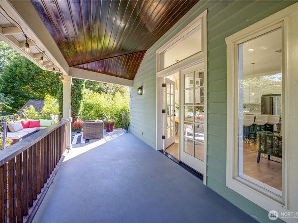 944 21st Avenue, Seattle WA 98122