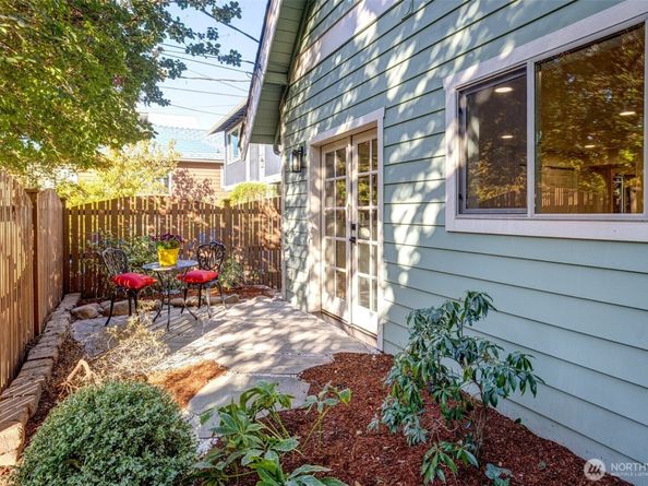 944 21st Avenue, Seattle WA 98122