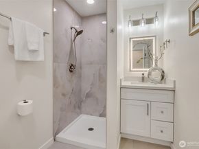 944 21st Avenue, Seattle WA 98122