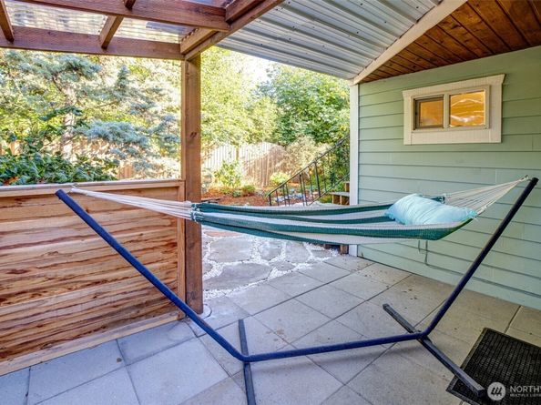 944 21st Avenue, Seattle WA 98122