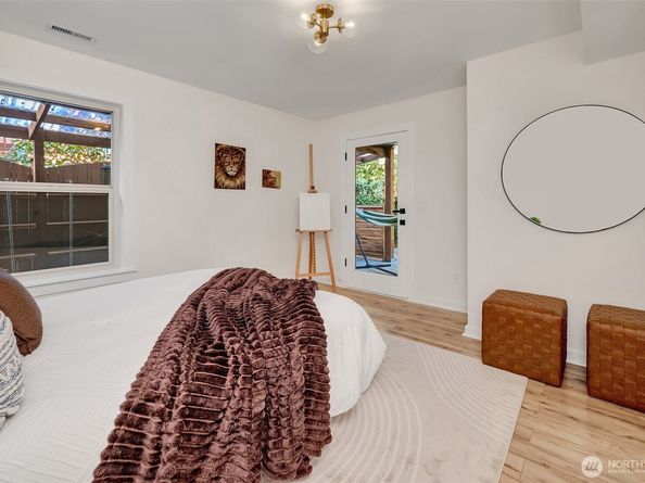 944 21st Avenue, Seattle WA 98122