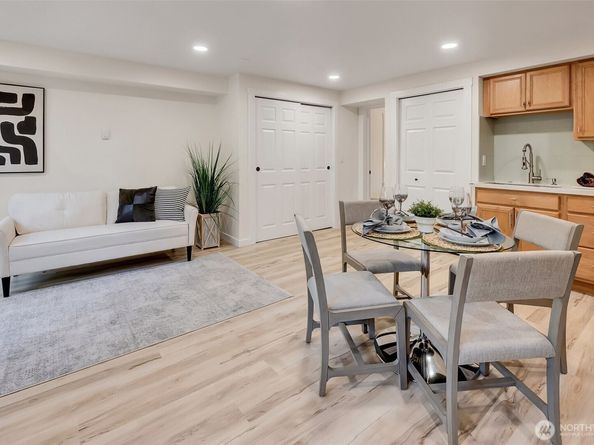 944 21st Avenue, Seattle WA 98122