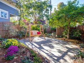 944 21st Avenue, Seattle WA 98122